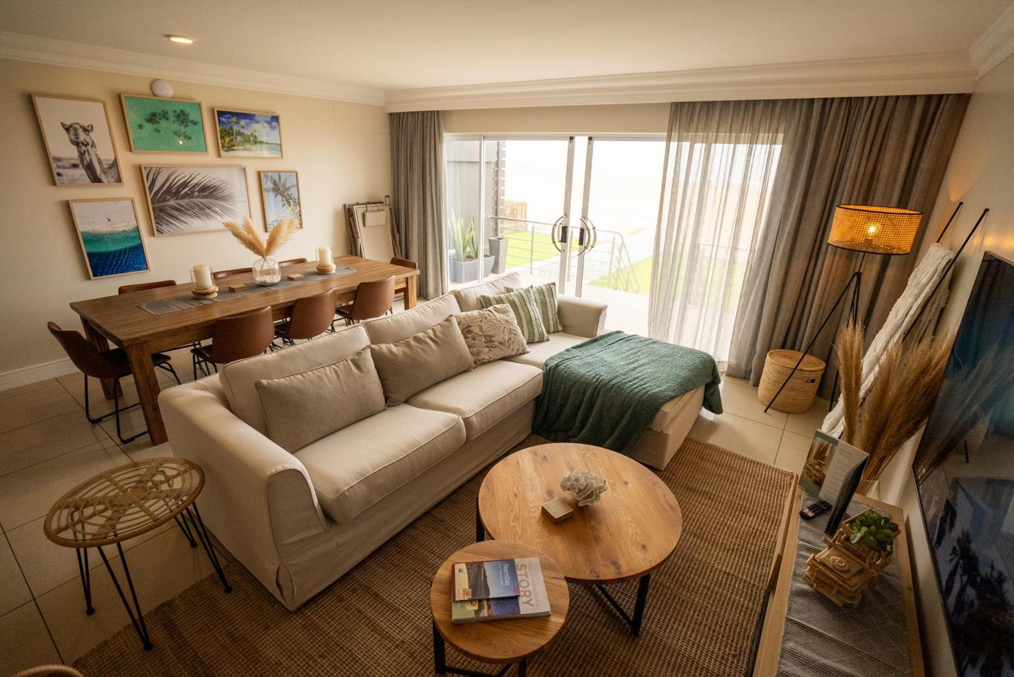 Deja Blue Beachfront Villa, Newly Renovated Langstrand Екстериор снимка